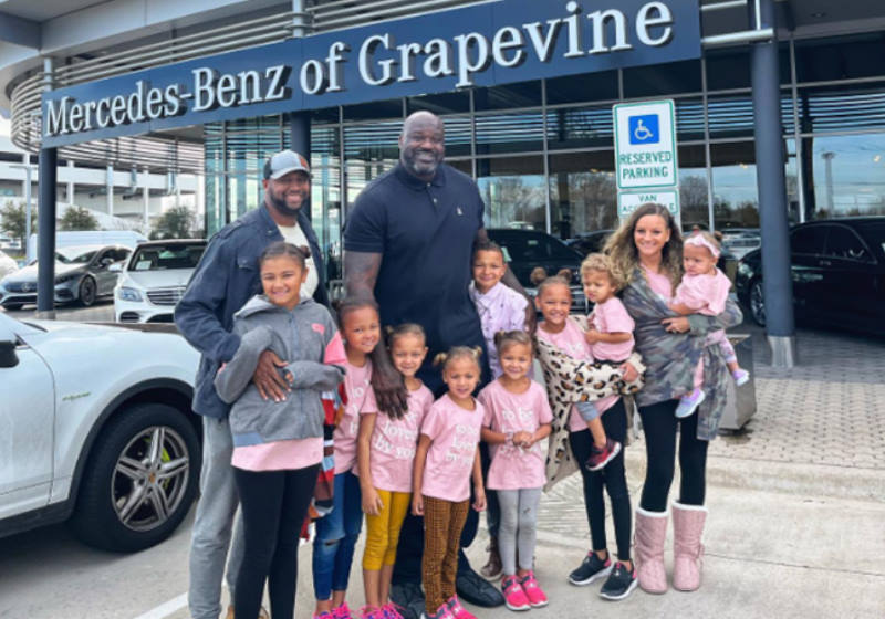 Shaq deu de presente uma van para a família e ainda deu gorjeta generosa à garçonete Foto: @thecollinskids