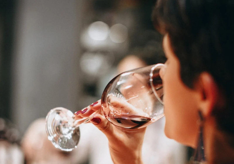 Os resultados de um estudo científico demonstraram que o vinho reduziu em 12 por cento as chances de contrair o coronavírus Foto: Pexels