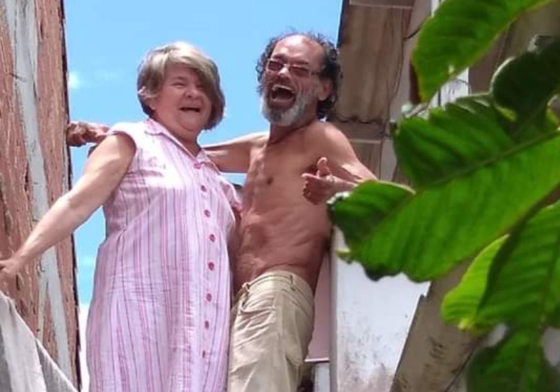 Namorados na adolescência, Graça e Murilo se reencontraram após 40 anos, se casaram e a história de amor rendeu um livro - Foto: arquivo pessoal