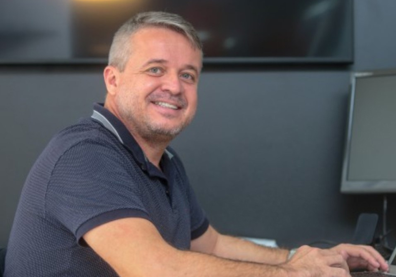 O ex-flanelinha Renato Correa hoje fatura R$ 80 milhões por ano com franquias de açaí - Foto: arquivo pessoal