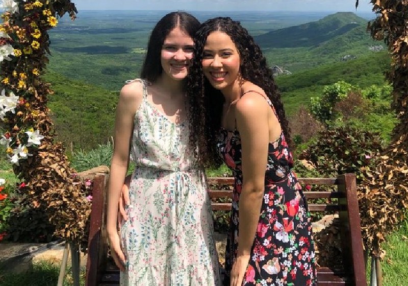 As irmãs Maria Clara e Maria Eduarda passaram juntas em 1º e 2º lugar em Medicina na UFRN - Foto: arquivo pessoal