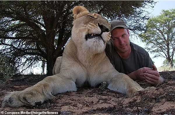 Sirga e Valentin têm uma linda relação - Foto: reprodução Daily Mail