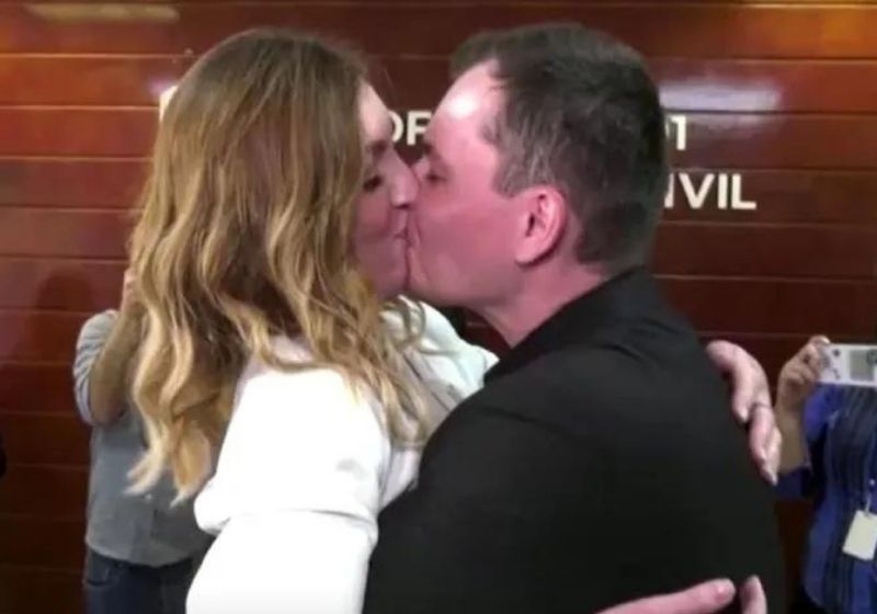 Com o casemento, russo e ucraniana poderão ser recebidos nos EUA e ficar por um ano. Fotos: Reprodução