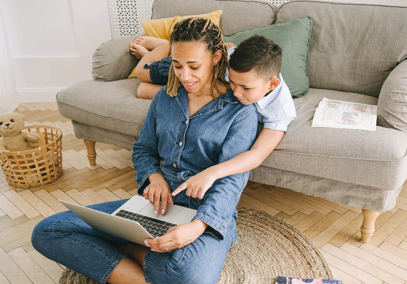 Famílias de crianças com autismo estão conseguindo na Justiça o direito de sacar o FGTS. Foto: Pexels