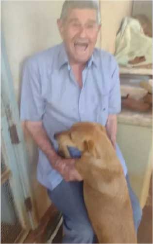 Idoso de 90 anos é apaixonado pela cachorra Mila — Foto: João Aparecido dos Santos Reinato/Arquivo pessoal