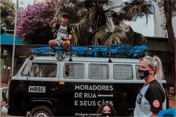O projeto circula pela cidade de São Paulo ajudando pessoas em situação de rua - Foto: divulgação