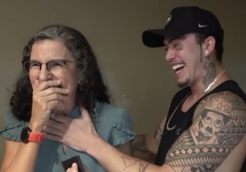 Whindersson Nunes teve a ideia de criar o aparelho após ver o depoimento de uma moça surda - Foto: reprodução