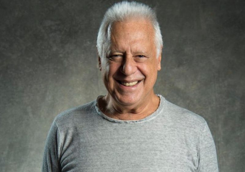 "Hamlet com amor. Primeira tattoo. E a última", brincou Antonio Fagundes - Foto: divulgação