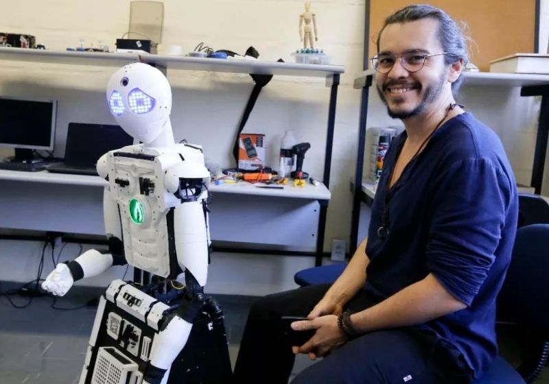 O robô é capaz de ouvir e responder perguntas e de se movimentar por comando de voz. Foto: Divulgação