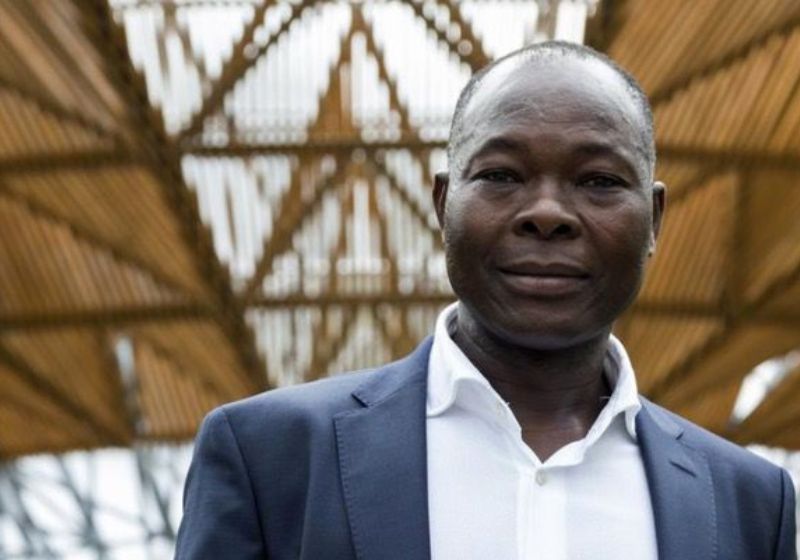 Diébédo Francis Kéré é o 1º homem preto a vencer o Prêmio Pritzker em 43 anos - Foto: Aliança de Imagens