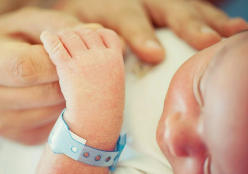 A bebê foi dada como morta logo após o nascimento - Foto: reprodução