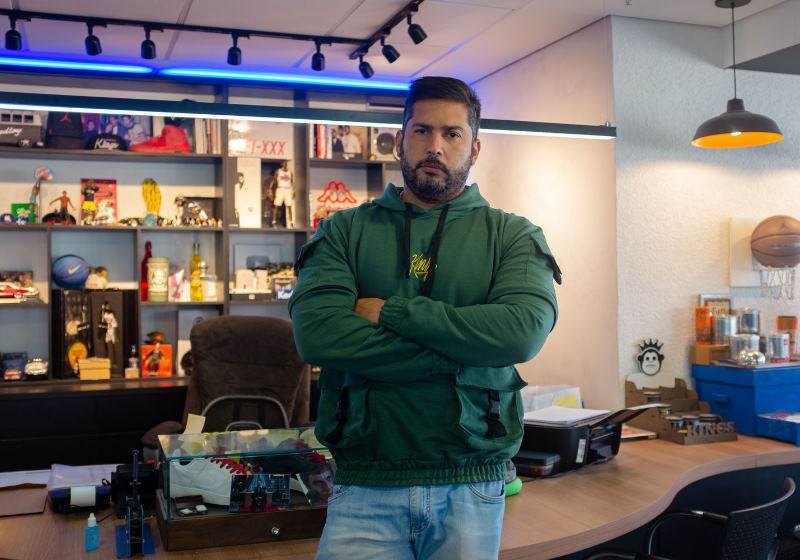 Igor Morais que nasceu na Cracolândia montou a Kings Sneakers com apenas 300 reais Foto: Divulgação