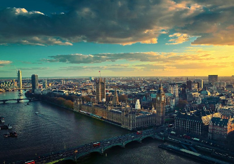 Os testes da jornada de trabalho de 4 dias começam esta semana no Reino Unido. Foto: Londres/ liushuquan / Pixabay