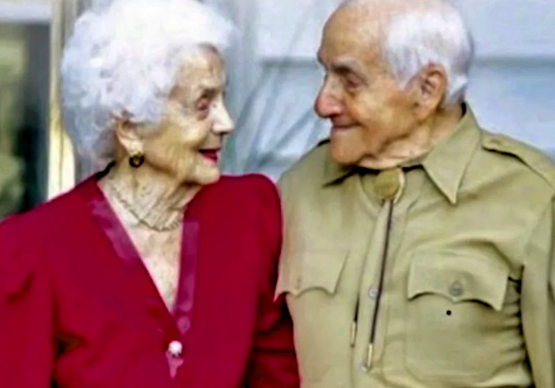 Pete e Betty Anastasi se casaram em junho de 1945. Agora com 100 e 97 anos, comemoraram o 77º aniversário da união - Foto: Arquivo Pessoal