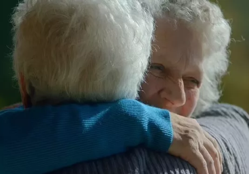 Mãe e filha se reencontram após 65 anos separadas - Foto: reprodução