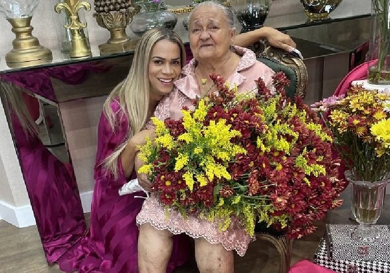 O cabeleireiro Mário e dona Maria do Carmo comemoram o Dia dos Avós - Foto: arquivo pessoal