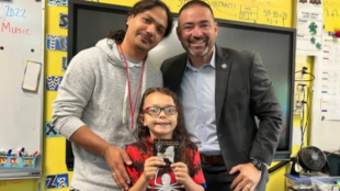 O menino recebeu um prêmio de reconhecimento do Senado estadual por heroísmo. Foto: Divulgação