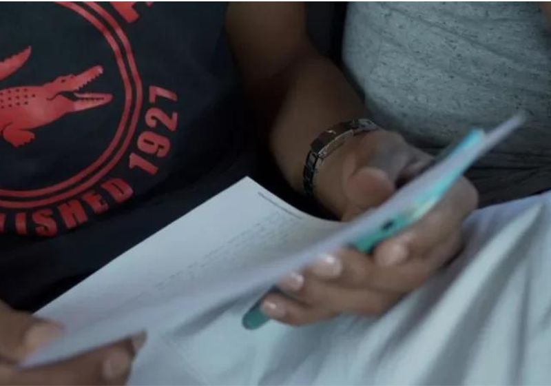 João, um homem negro de 23 anos, pedreiro, foi condenado a oito anos e dez meses de reclusão por um assalto ocorrido em 2018. Foto: Fernando Otto