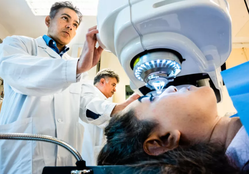 Em estudo, córneas feitas com tecido de porco restauram a visão de pessoas cegas. - Foto: Thor Balkhed