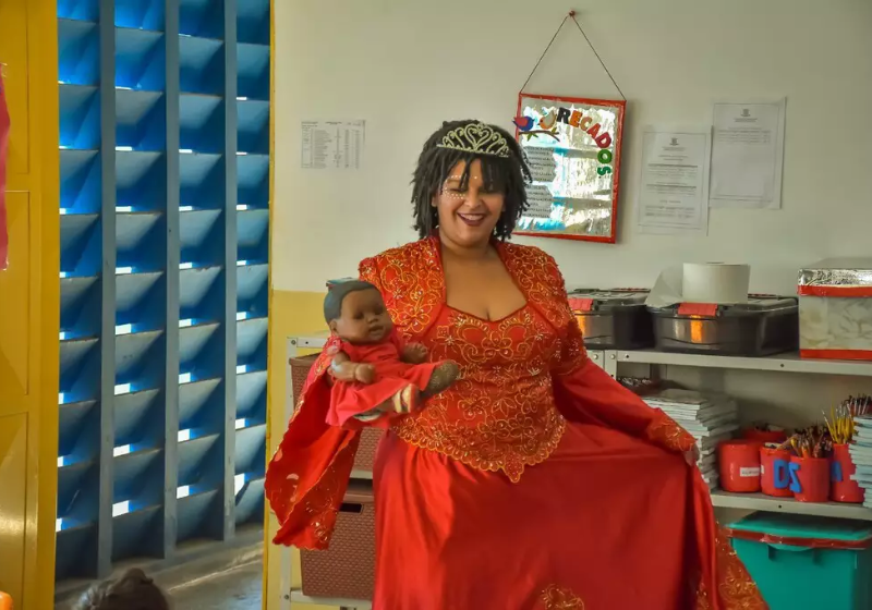 A Preta Pricesa tem ajudado alunos a se reconhecerem mais em histórias infantis - Foto: Diogo Ajala/Semed