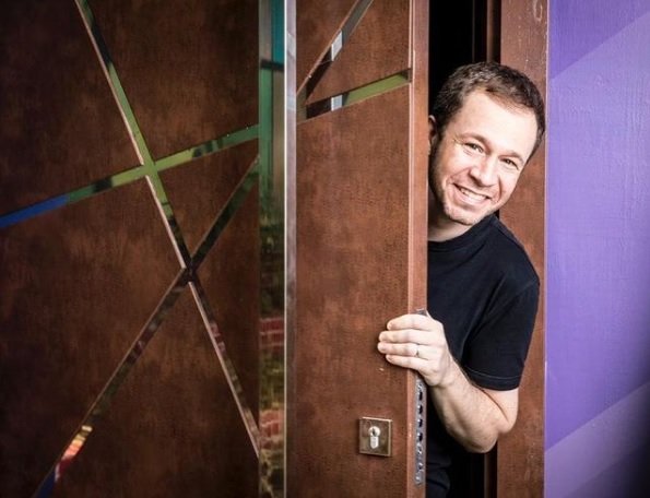 Tiago Leifert apresentou o BBB de 2017 a 2021 - Foto: reprodução