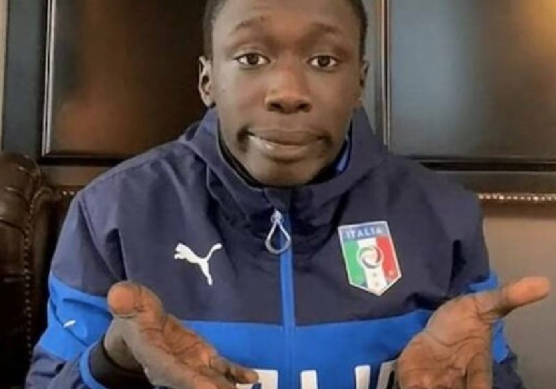 Khaby Lame, o jovem de 10 milhões de dólares que há 2 anos estava desempregado e virou fenômeno no Tiktok - Foto: reprodução / vídeo