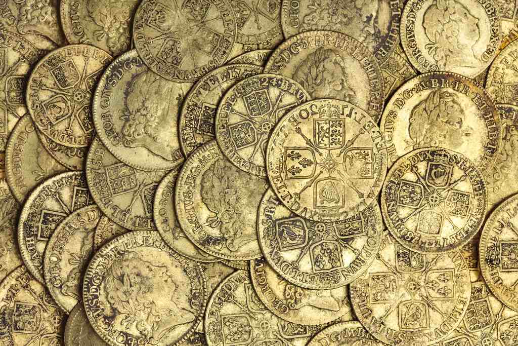 As moedas de ouro encontradas serão leiloadas - Foto: Spink and Son