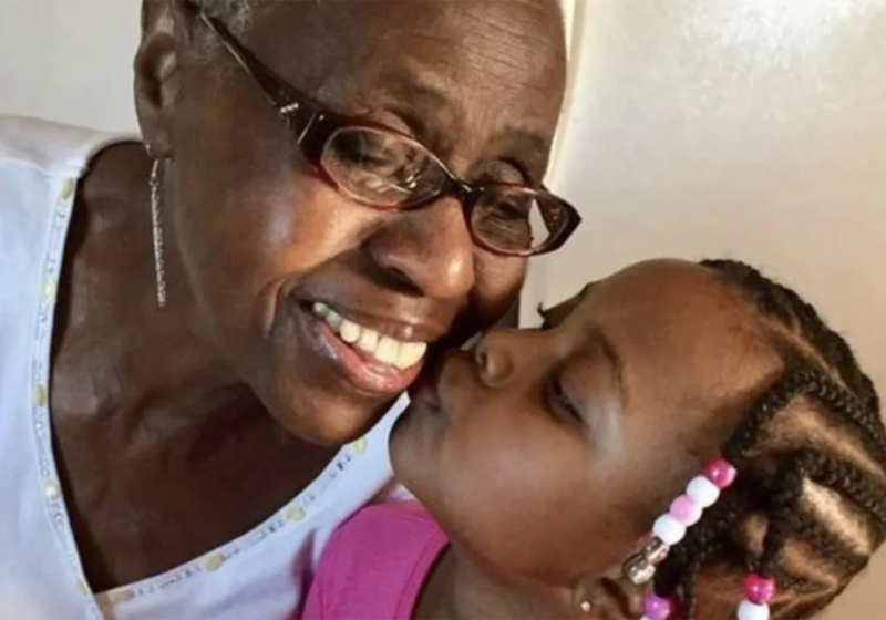 A idosa adotou 189 jovens nos últimos 40 anos e cuidou de todos com muito amor - Foto: arquivo pessoal