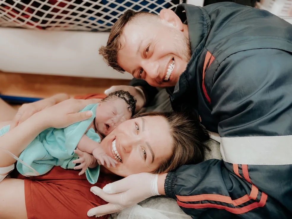 O parto do bebê na ambulância em que o pai trabalha aconteceu esta semana - Foto: divulgação / Samu