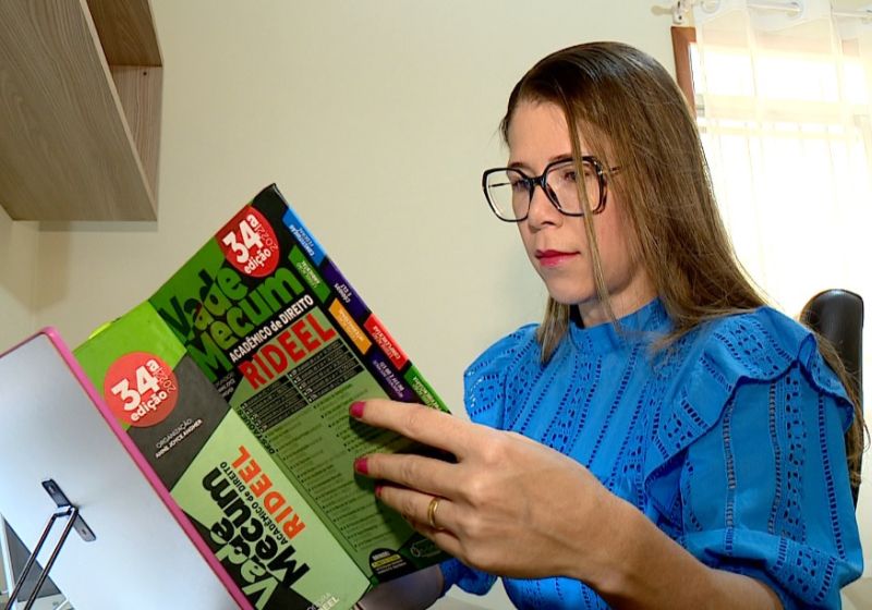 Agora juíza, Rosilene lembra da infância difícil. A família chegou a pedir restos de ossos em açougue para se alimentar. Foto: Hériklis Douglas