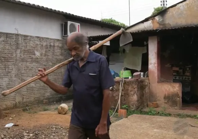 O aposentado teve a dívida perdoada pelo credor após ficar 5 meses sem poder comprar comida - Foto: Wellington Nascimento