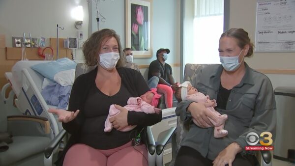 Kerry e Jennifer contam que estão felizes com a coincidência - Foto: reprodução