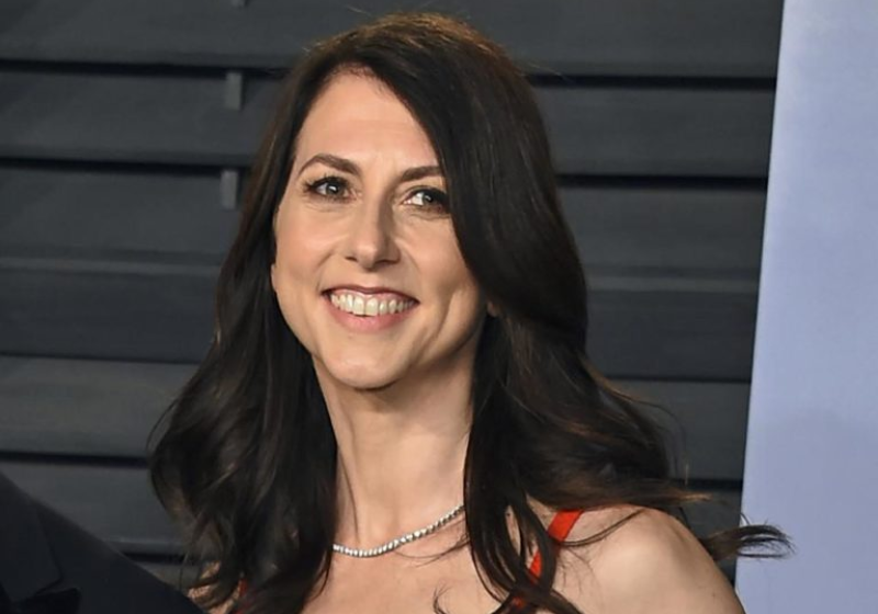 Mackenzie Scott escolheu pessoalmente os conselhos de escoteiras que receberão a nova doação - Foto: reprodução