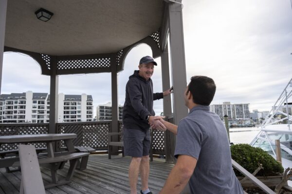 Todd conheceu Tyler, que ajudou a salvar a vida dele - Foto: arquivo pessoal