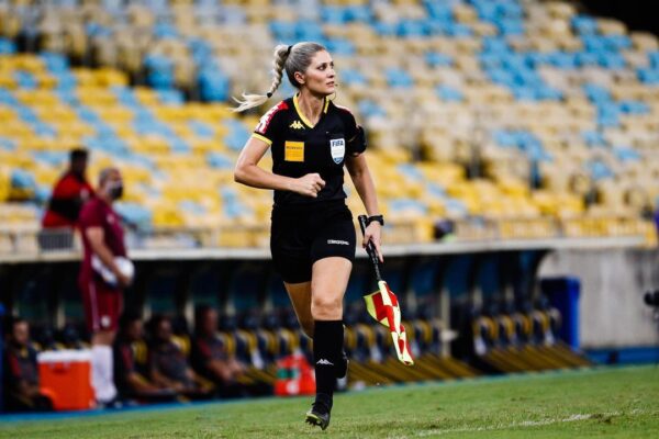 Neuza é de SC e formada em Educação Física - Foto: reprodução Instagram @neuzaback