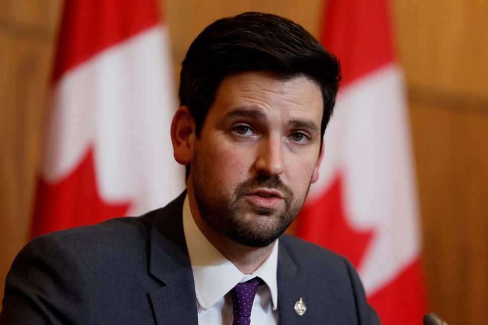 O anúncio da necessidade de imigrantes foi feito pelo ministro da Imigração do Canadá, Sean Fraser - Foto: REUTERS / Blair Gable