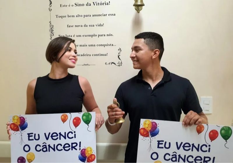 A cura emocionou a equipe de saúde do hospital, que acompanhou o tratamento do casal. Foto: Reprodução