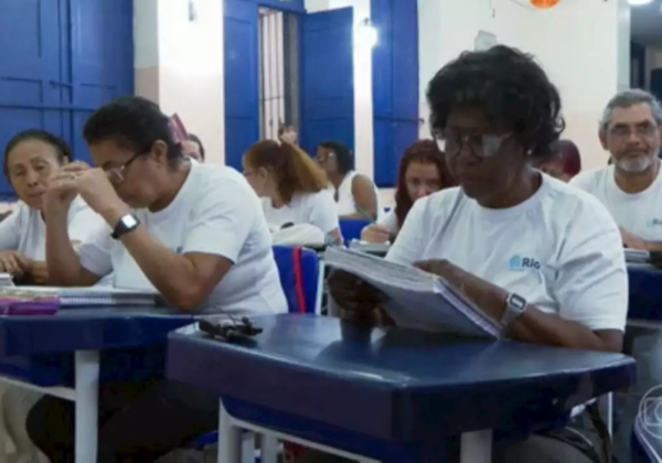 Além do voto, eles realizam outros sonhos após a alfabetização - Foto: reprodução