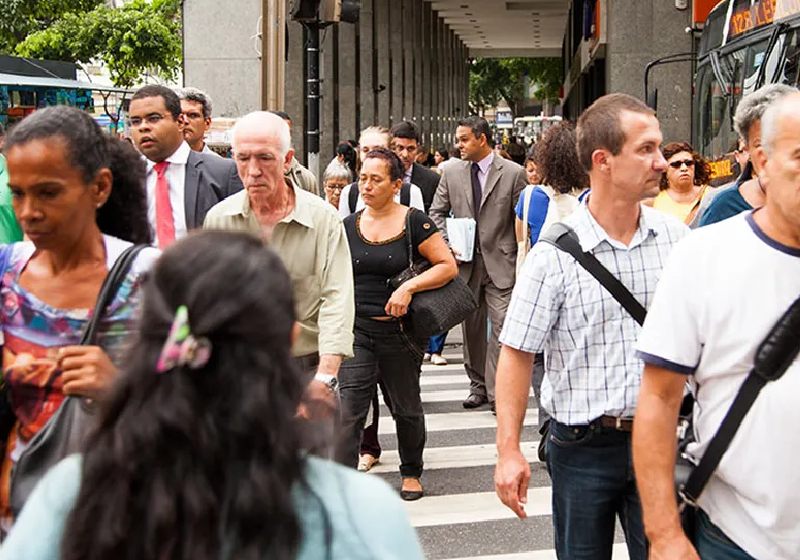 A expectativa de vida das mulheres brasileiras é de 80,5 anos. Já a dos homens é de 73,6 anos - Foto: IBGE