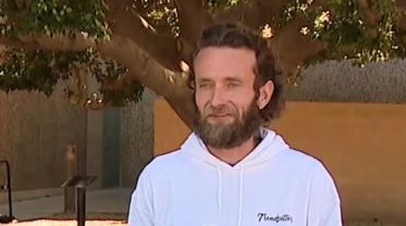 Steven Jorgensen, aprendeu a fazer RCP, - reanimação cardiorrespiratória, e conseguiu reanimar a filha após um relâmpago - Foto: reprodução / Youtube