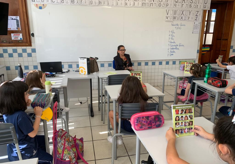 Os alunos criaram ações para ajudar na segurança de crianças durante as férias - Foto: reprodução Marista