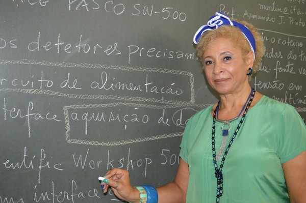 Sônia Guimarães foi a primeira mulher negra professora no ITA — Foto: Simone Gonçalves