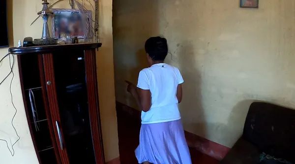 O quarto onde a idosa resgatada viveu nesses 27 anos trabalhando como doméstica sem receber salário - Foto: Chico Escolano / EPTV