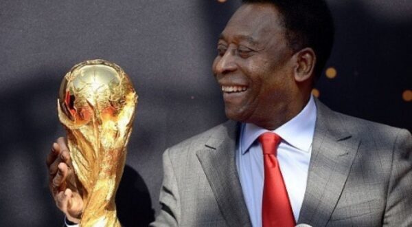 Pelé ganhou o título de Rei e brilhou em campo como nenhum outro jogador - Foto: reprodução