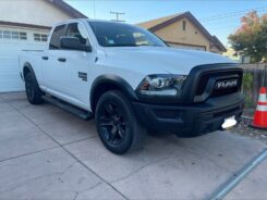 Carro novo foi comprado graças a ajuda dos vizinhos. Foto: Redes Sociais