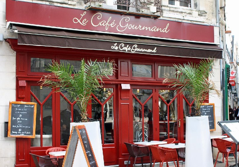 A França baniu reutilizáveis dos bares e restaurantes em nome do meio ambiente - Foto: inkflo / Pixabay