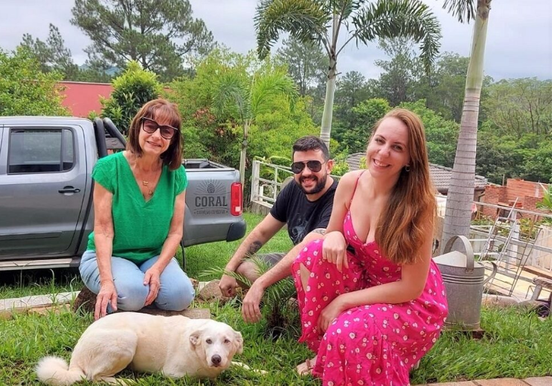 Tras quedar huérfano, un cachorro que ha perdido a su dueño recibe una nueva familia