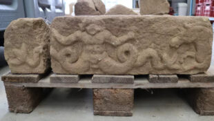 Monumento foi desenterrado pela equipe de arqueólogos franceses. Foto: Inrap