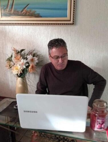 O professor também dá aulas e palestras online - Foto: arquivo pessoal