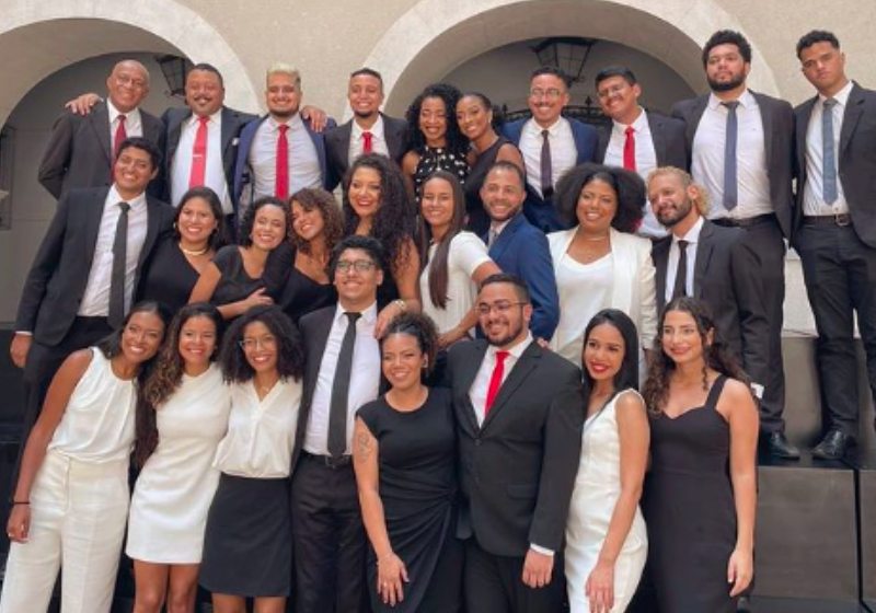 35 alunos que entraram pelo sistema de cotas se formaram na Faculdade de Direito da USP - Foto: reprodução / Instagram